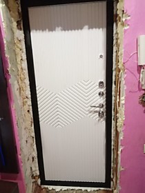 Смонтированная дверь Нажмите для увеличения